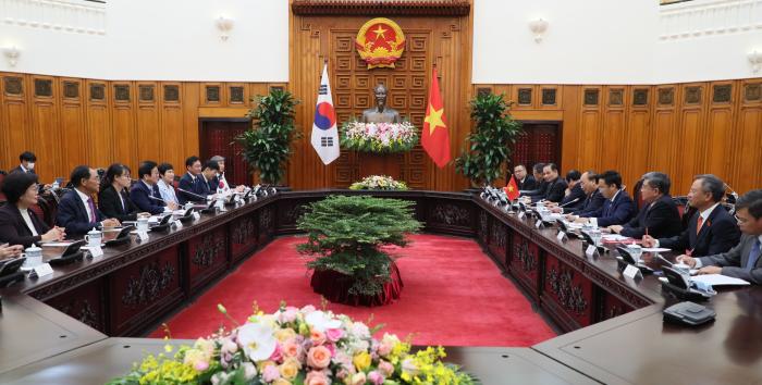 박병석 국회의장 응우옌 쑤언 푹 베트남 총리 면담